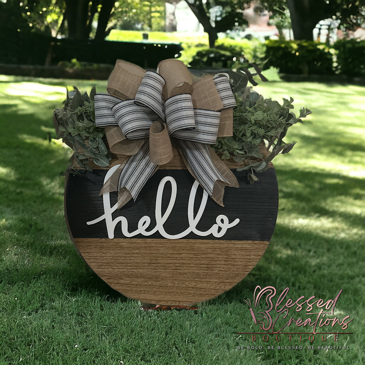 18” wood round wreath